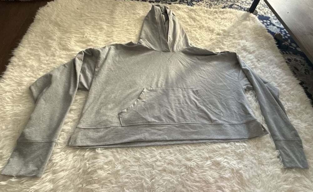 Fabletics Women's Gray Heathered Long Sleeve Cropped Hoodie Sweatshirt Size M